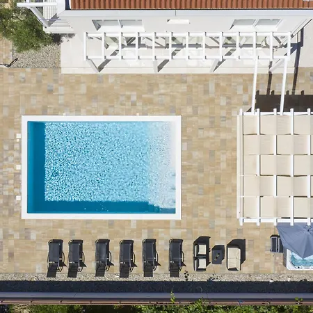 Olivia - New And Modern House With Pool, Souna, Jacuzzi & Playground, - Istra