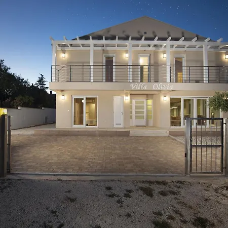 Olivia - New And Modern House With Pool, Souna, Jacuzzi & Playground, - Istra *