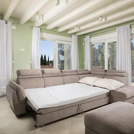 Olivia - New And Modern House With Pool, Souna, Jacuzzi & Playground, - Istra *