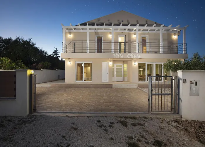 Olivia - New And Modern House With Pool, Souna, Jacuzzi & Playground, - Istra *
