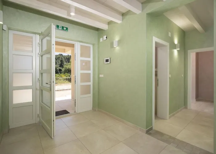 Olivia - New And Modern House With Pool, Souna, Jacuzzi & Playground, - Istra