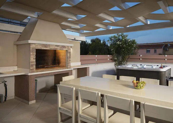 Olivia - New And Modern House With Pool, Souna, Jacuzzi & Playground, - Istra Villa Ližnjan