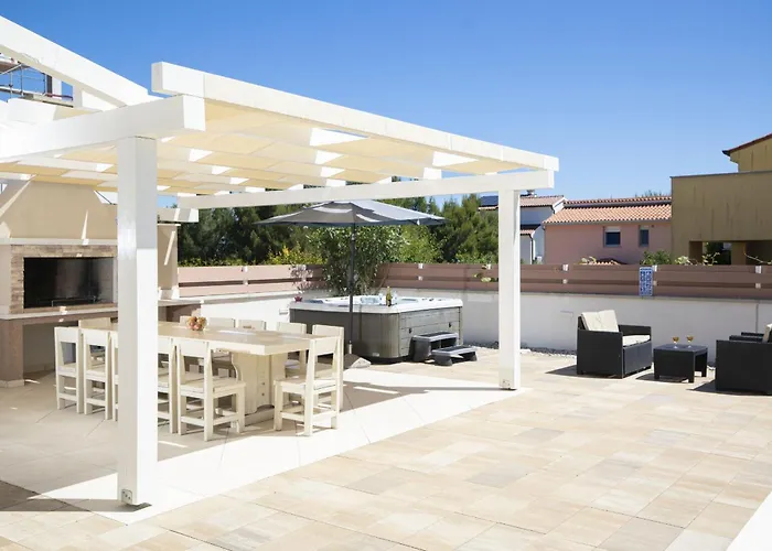 Olivia - New And Modern House With Pool, Souna, Jacuzzi & Playground, - Istra * Ližnjan