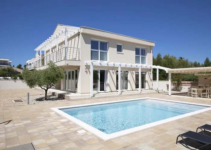 Villa Olivia - New And Modern House With Pool, Souna, Jacuzzi & Playground, - Istra