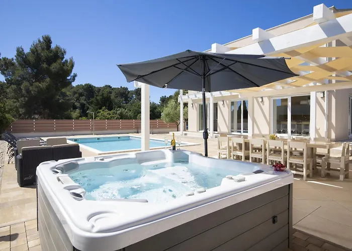 Villa Olivia - New And Modern House With Pool, Souna, Jacuzzi & Playground, - Istra *